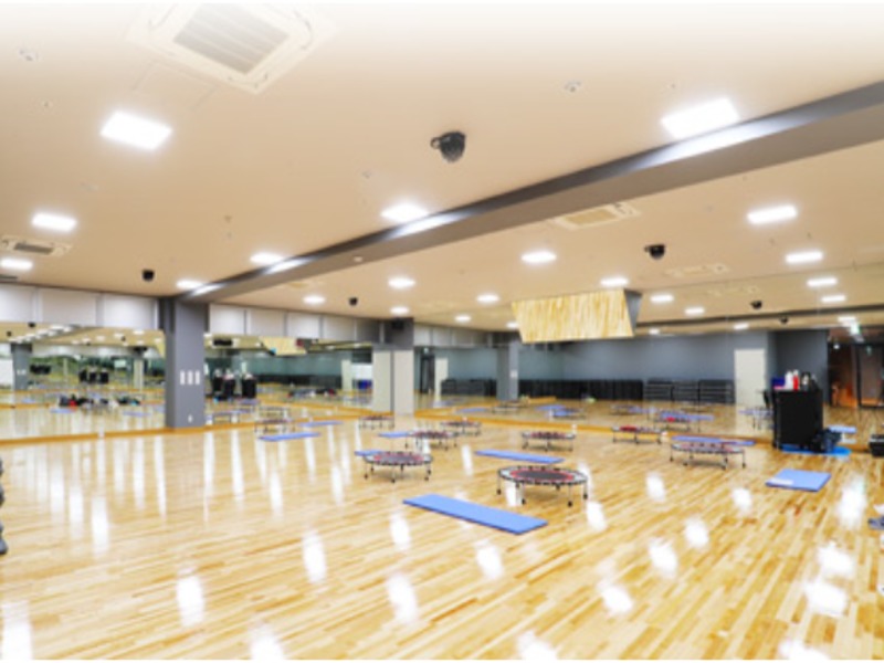 B-fit（ビィフィット）スポーツクラブ 松井山手スタジオの施設画像